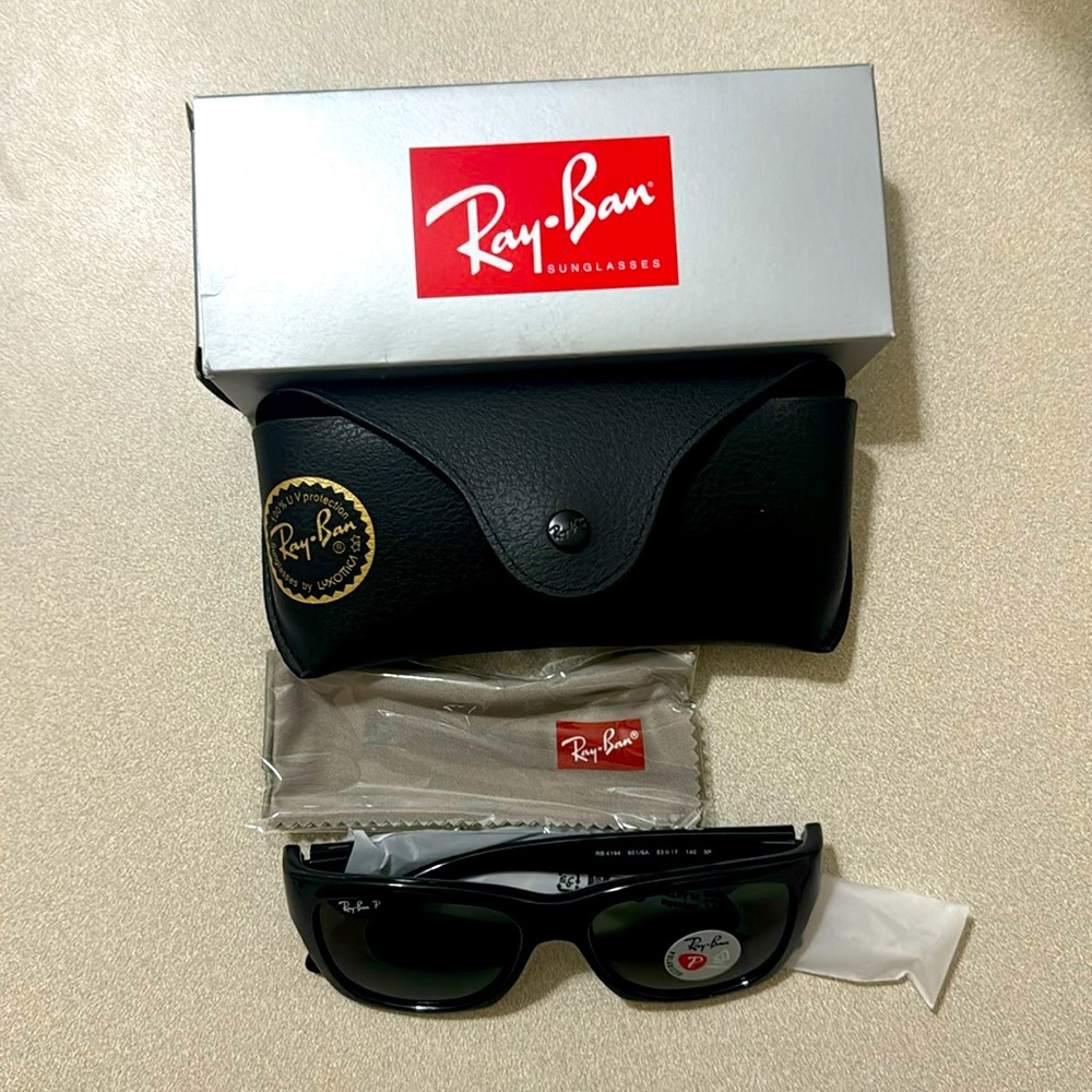 Ray-ban Unisex Polarized Lightweight sunglasses RB4194.